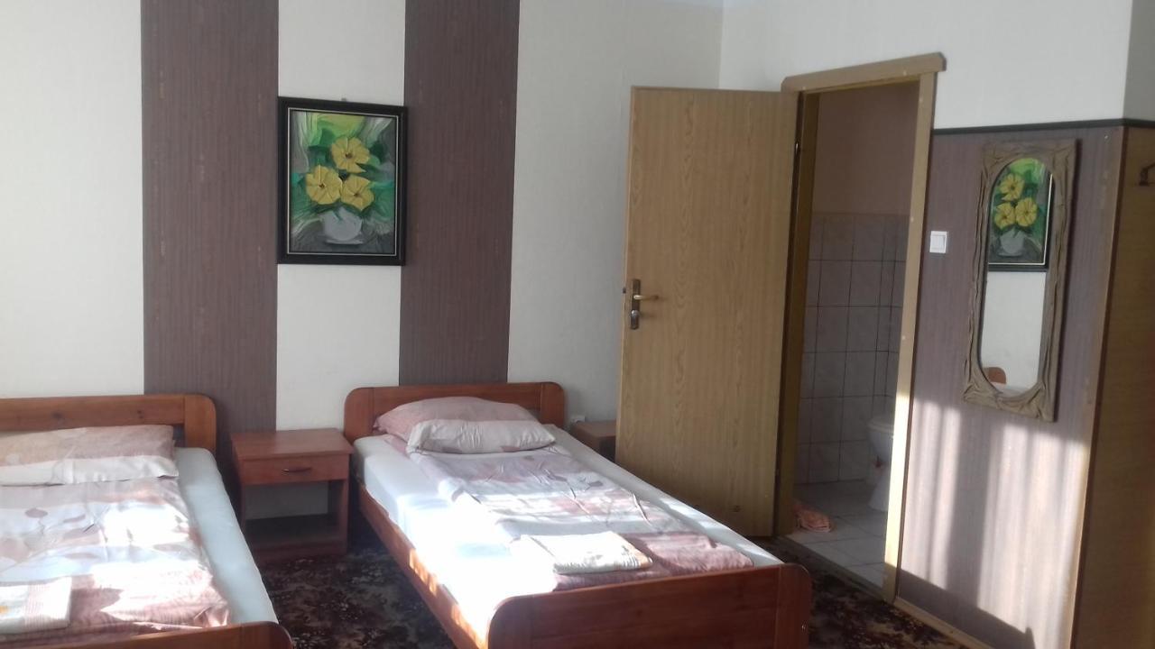Hostel Jax Torun Bagian luar foto